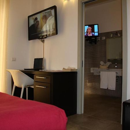 Bcomfort Hotel Каляри Екстериор снимка