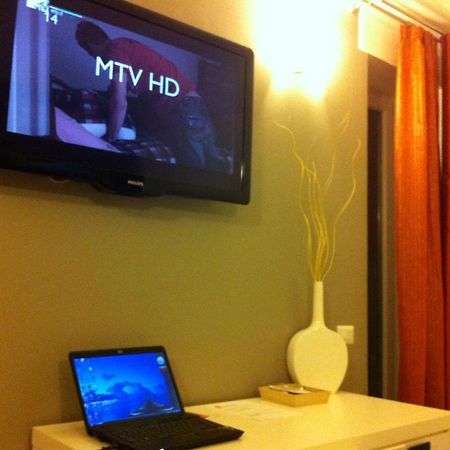 Bcomfort Hotel Каляри Екстериор снимка