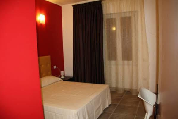 Bcomfort Hotel Каляри Екстериор снимка