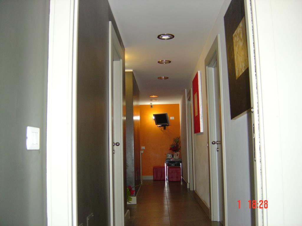 Bcomfort Hotel Каляри Екстериор снимка